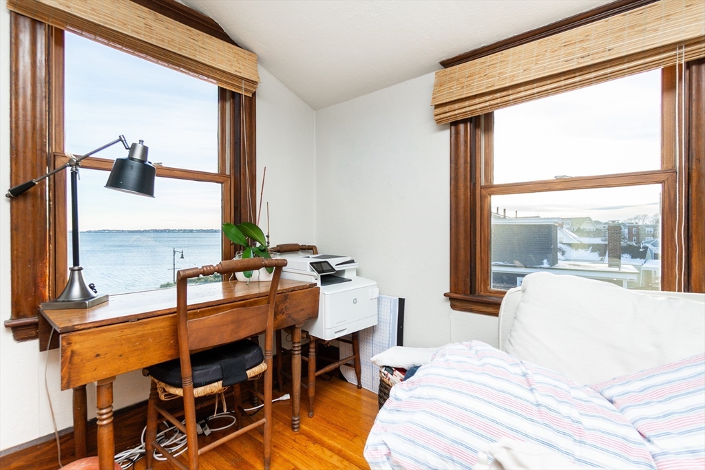 Click for 322 Humphrey Street #1, Swampscott, MA slideshow