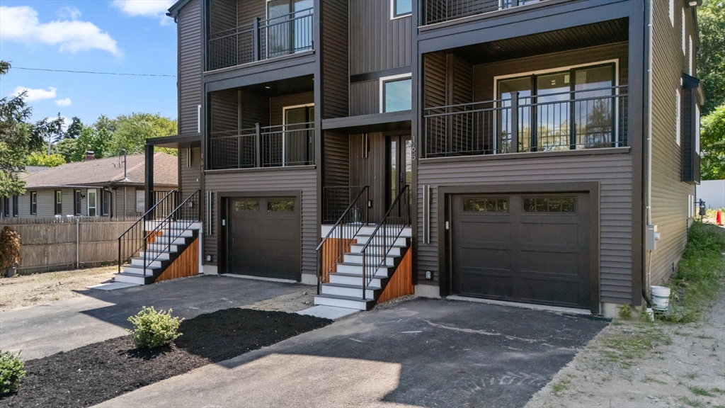 163 N Lake Ave A