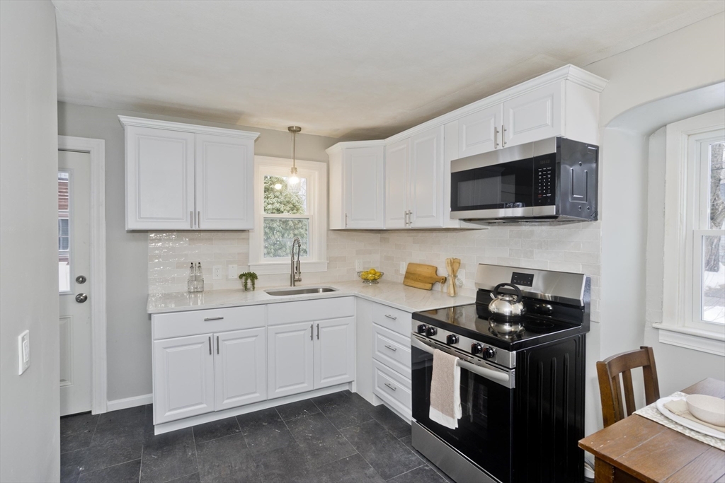 61 Saint Jacques Ave