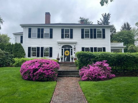 Photo of 7 Prospect St, Shrewsbury, MA 01545 (MLS # 73512462)