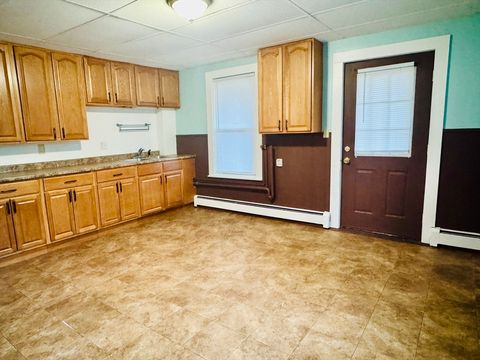 25 Cohasse St. #2 Southbridge MA 01550