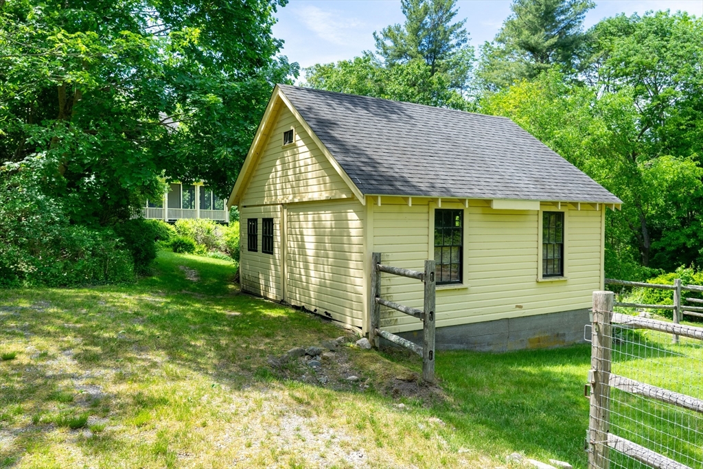 Medfield, Massachusetts 02052, United States, 4 Bedrooms Bedrooms, ,3 BathroomsBathrooms,Residential,Active,114095