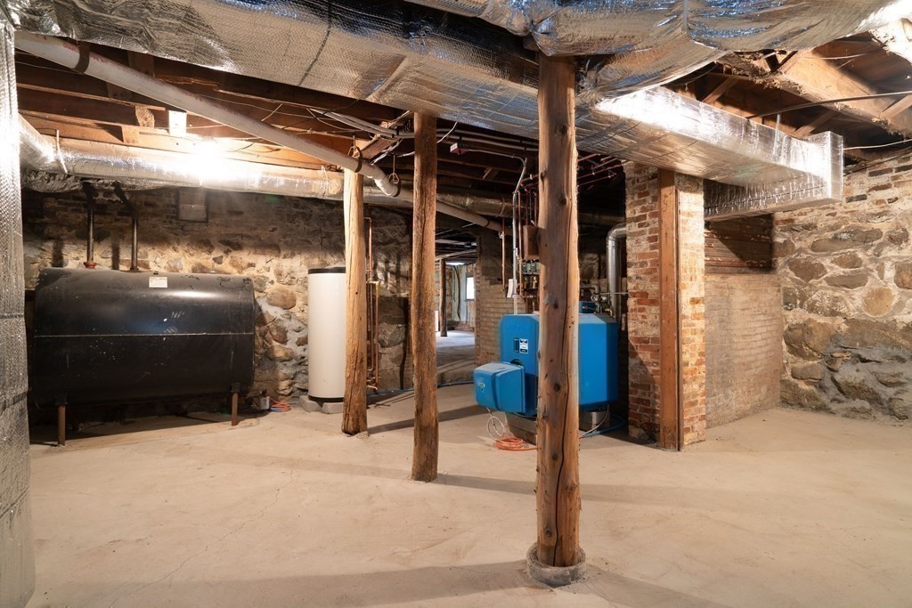 Medfield, Massachusetts 02052, United States, 4 Bedrooms Bedrooms, ,3 BathroomsBathrooms,Residential,Active,114095