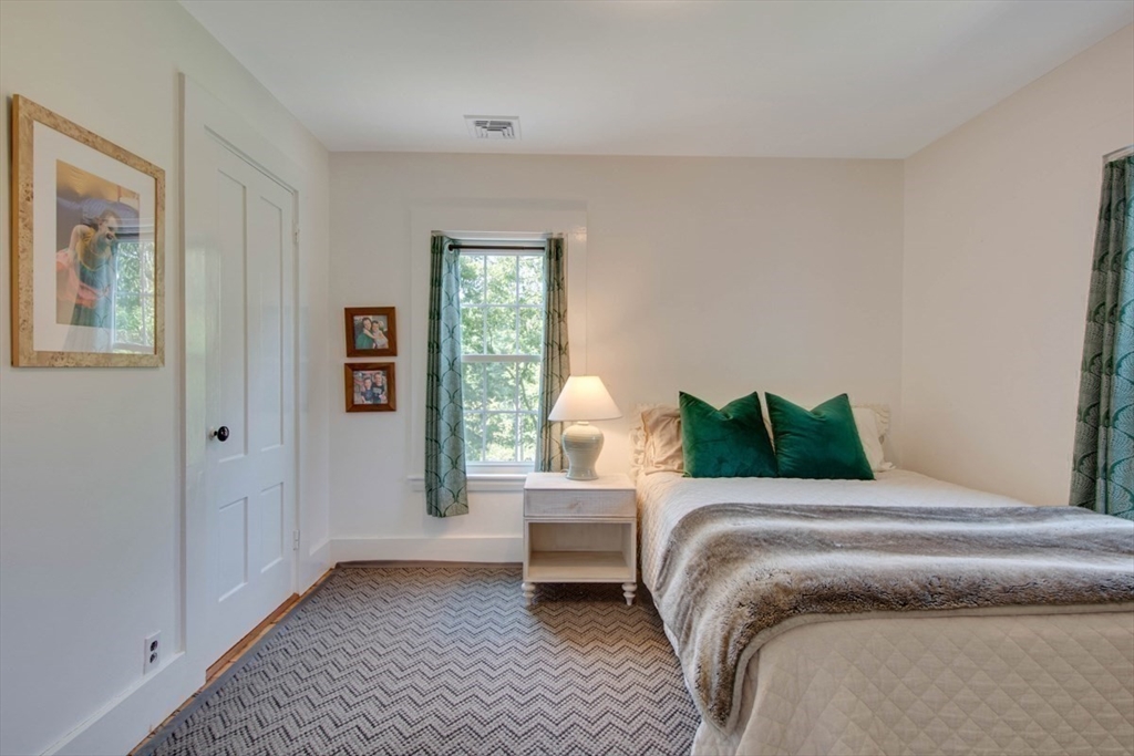 Medfield, Massachusetts 02052, United States, 4 Bedrooms Bedrooms, ,3 BathroomsBathrooms,Residential,Active,114095