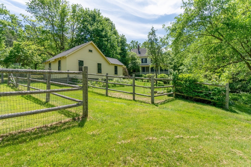 Medfield, Massachusetts 02052, United States, 4 Bedrooms Bedrooms, ,3 BathroomsBathrooms,Residential,Active,114095