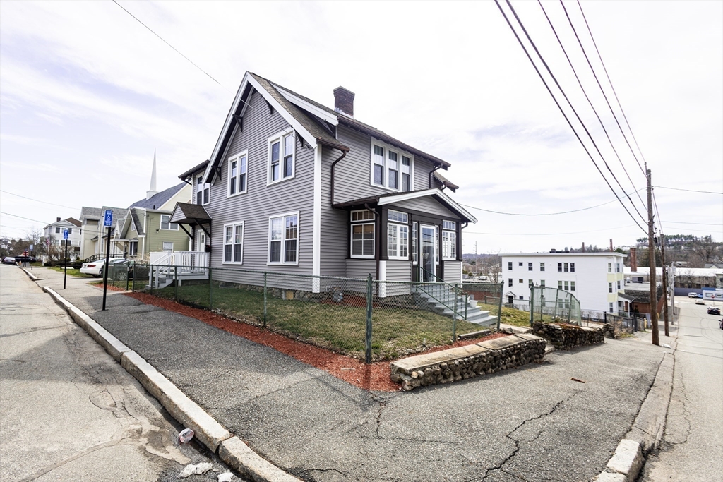 14 Fales St