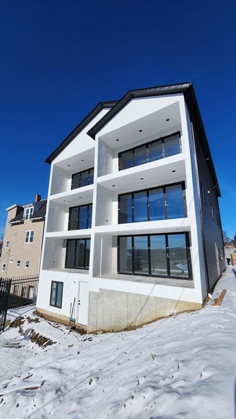 47 Laurel St 47 Worcester MA 01605