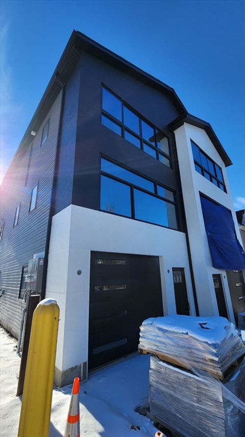 47 Laurel St 47 Worcester MA 01605