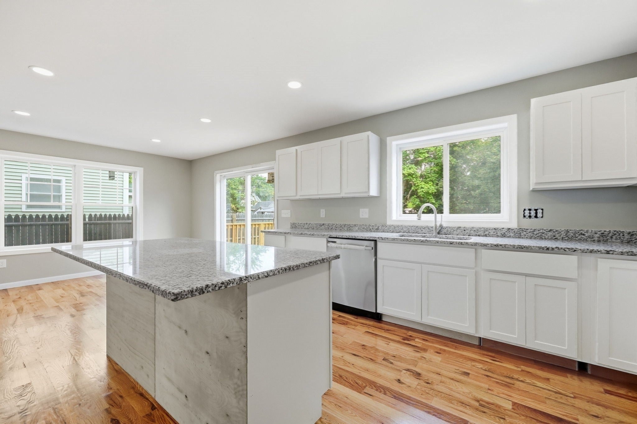 193 Hancock St, Springfield, MA Photo #16