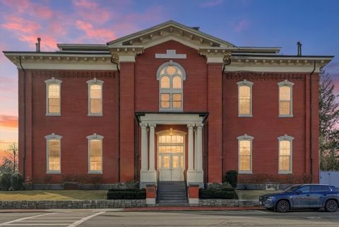 Photo of 151 High St #3B, Newburyport, MA 01950 (MLS # 73472049)