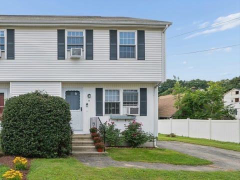 Photo of 14 Phoenix St, Worcester, MA 01604 (MLS # 73569346)