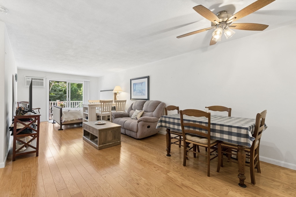 8 Kenmar Dr 60