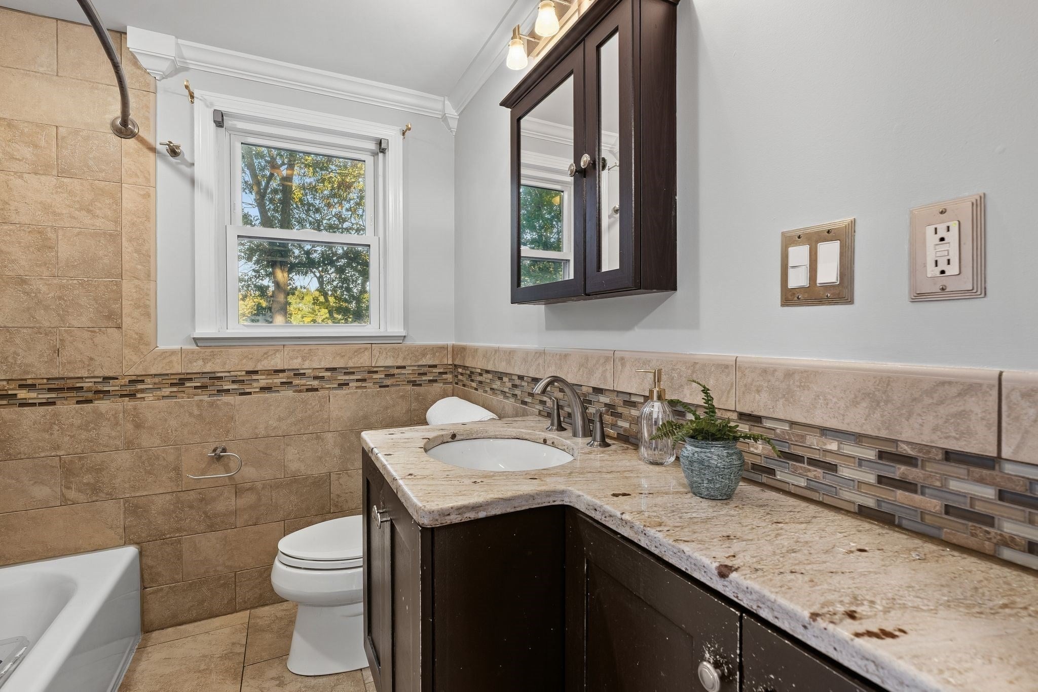 107 Glenellen RD, Boston, MA Photo #10
