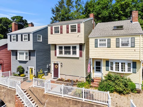 Photo of 6 Colonial Court, Marblehead, MA 01945 (MLS # 73546046)