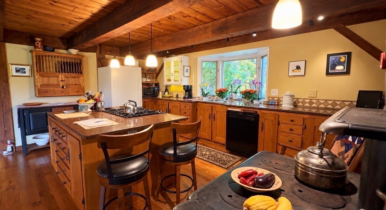 215 Southampton Rd, Westhampton, MA Photo #8