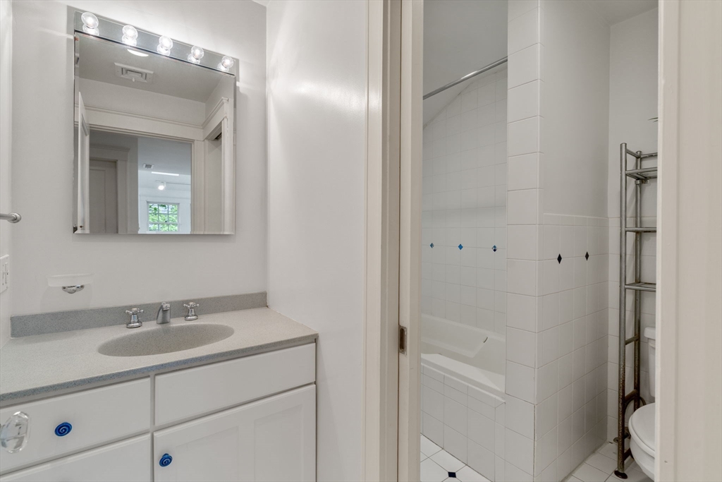 26 Berkshire Road, Newton, MA, 26 Berkshire Road, Newton, MA Photo #26