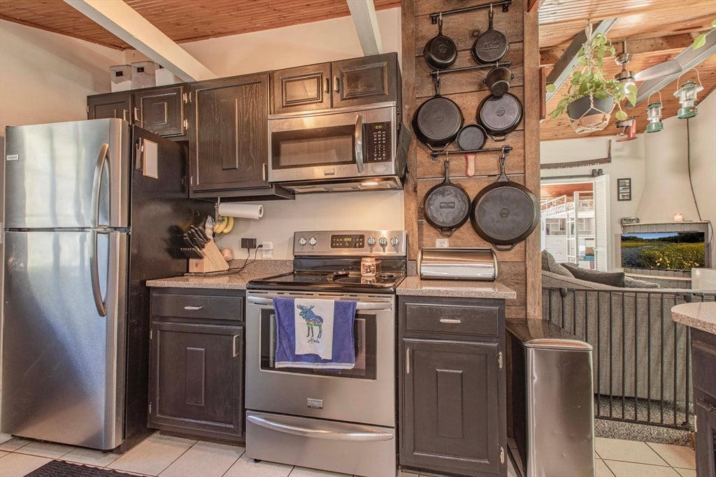 240 Maquan Street, Hanson, MA, 240 Maquan Street, Hanson, MA Photo #12