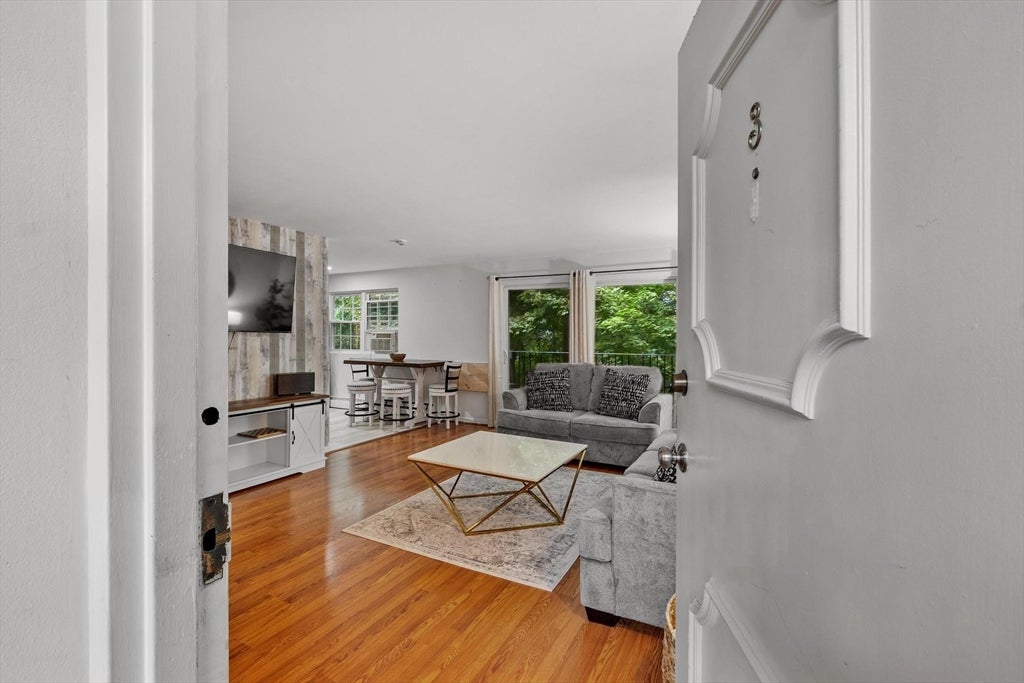 40 Edgelawn Ave #3, North Andover, MA, 40 Edgelawn Ave #3, North Andover, MA Photo #4
