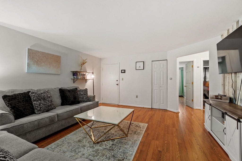 40 Edgelawn Ave #3, North Andover, MA, 40 Edgelawn Ave #3, North Andover, MA Photo #8