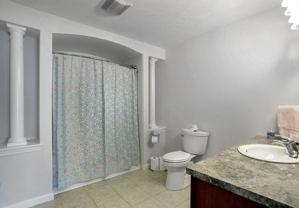 309 Hampton Way #309, Abington, MA Photo #15