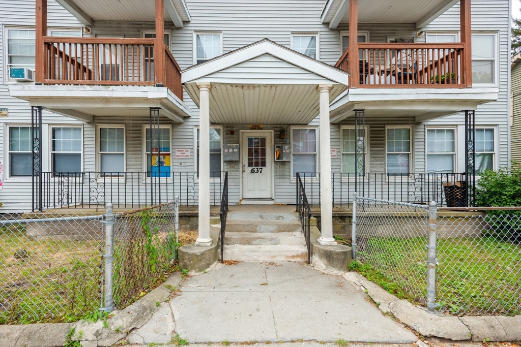 637 Walk Hill St
