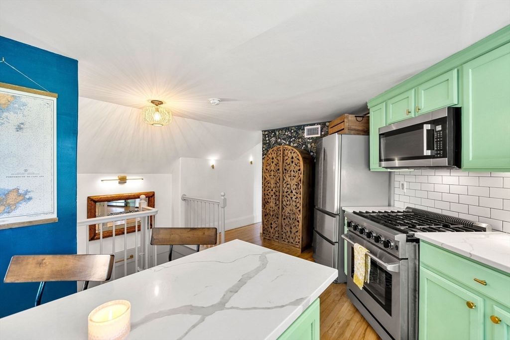 25 Barton St 3