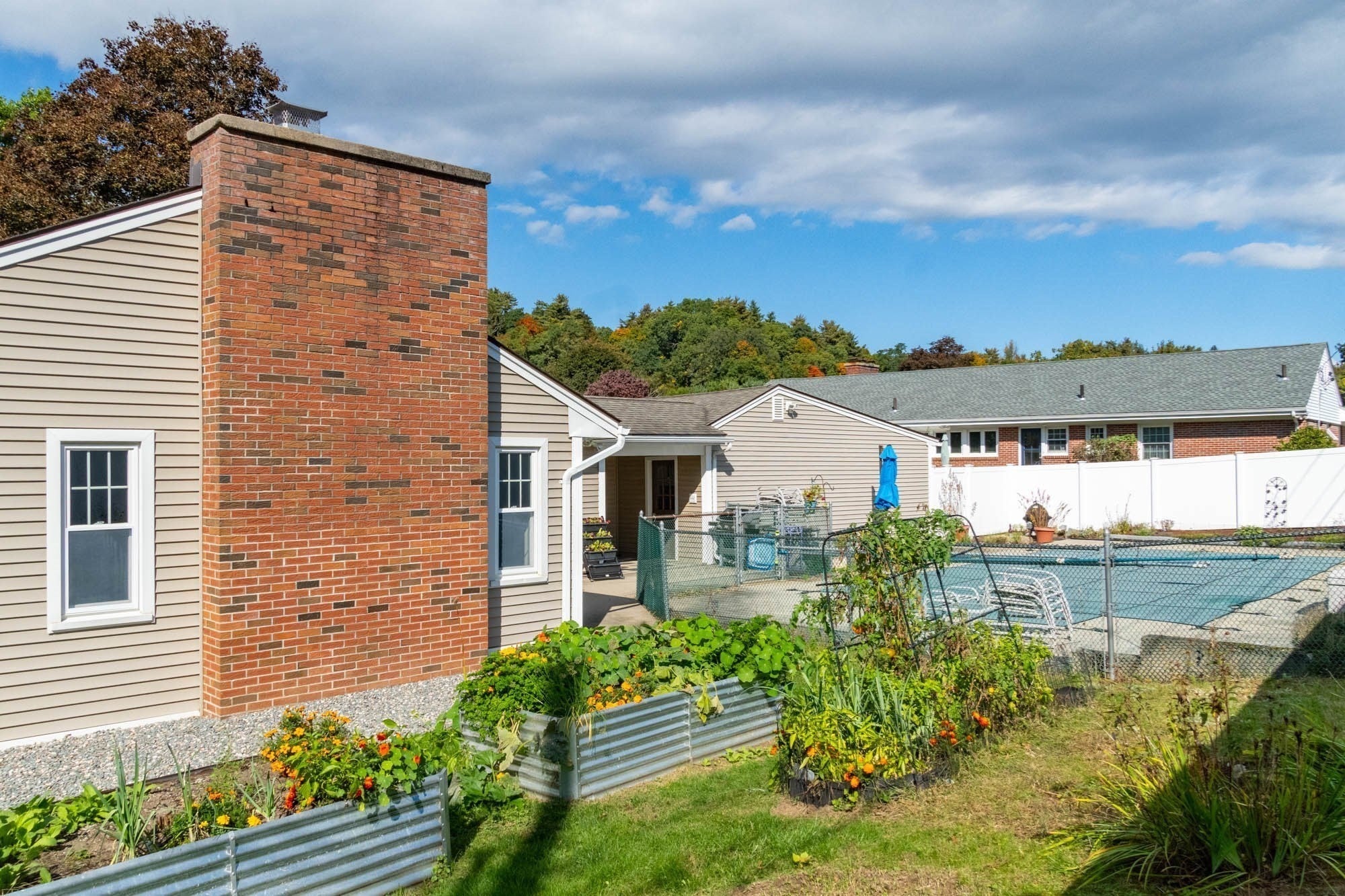 11 Hillview Rd, Holyoke, MA Photo #28