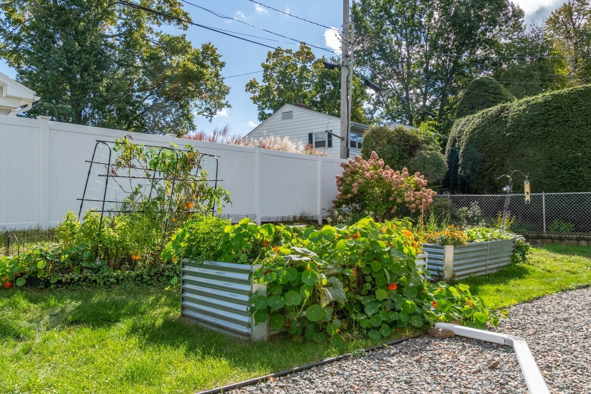 11 Hillview Rd, Holyoke, MA Photo #29