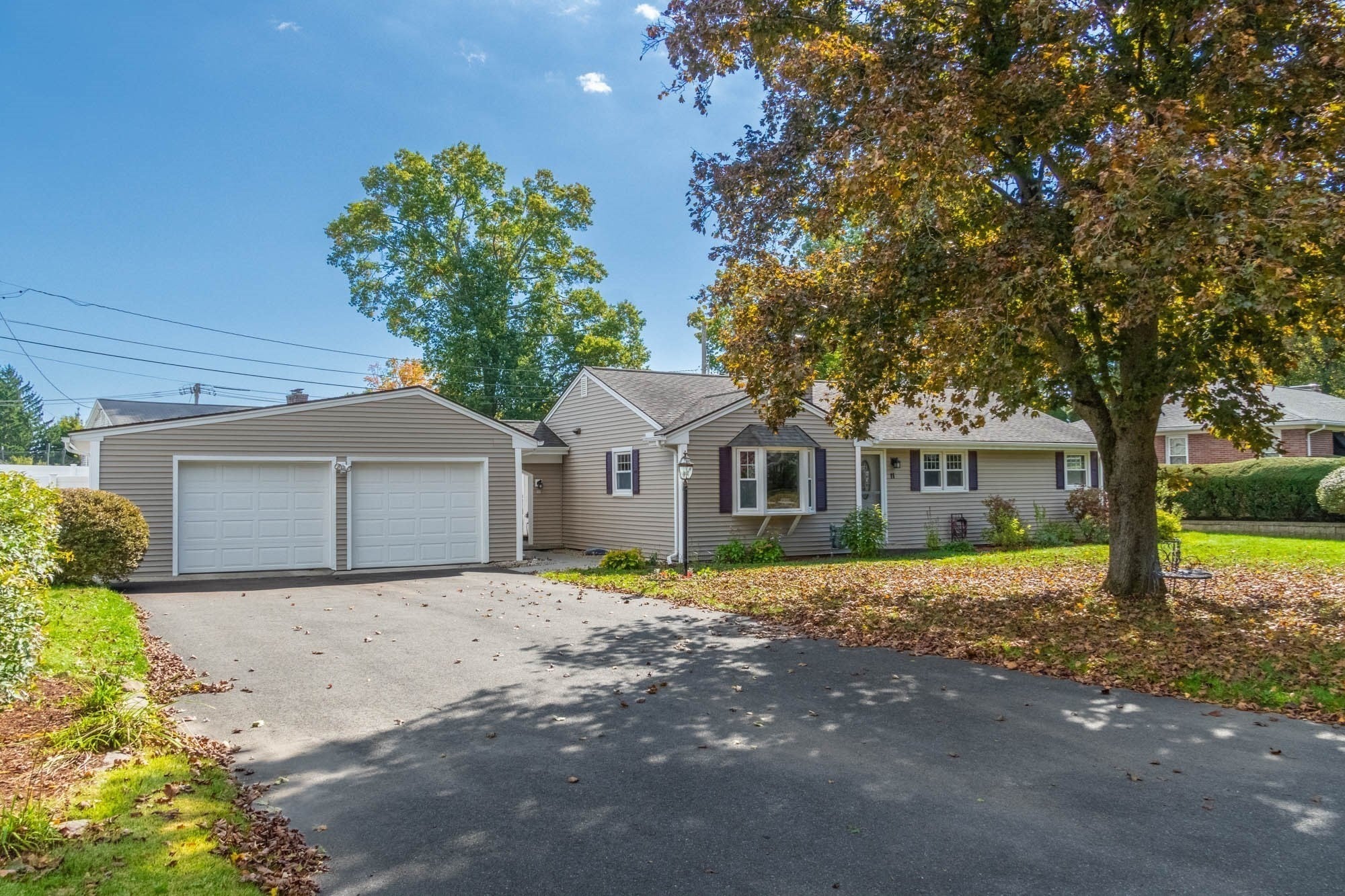 11 Hillview Rd, Holyoke, MA Photo #32