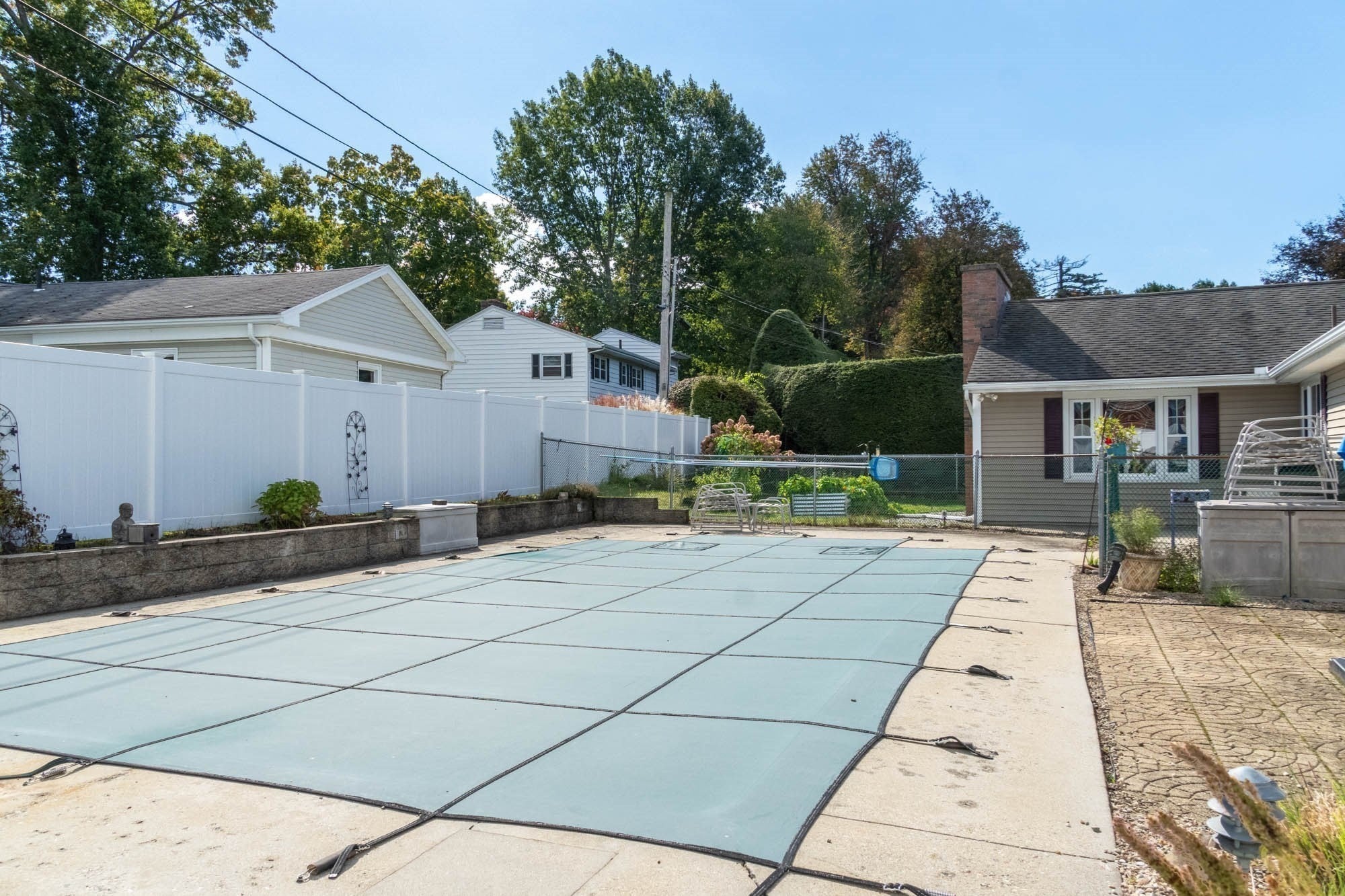 11 Hillview Rd, Holyoke, MA Photo #27