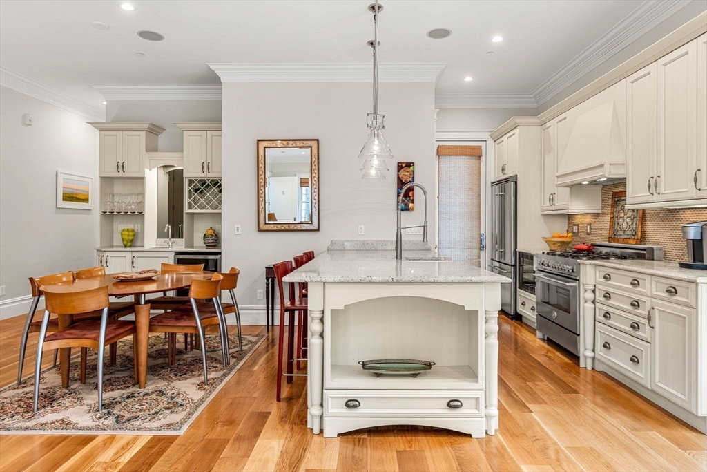 322-324 West 4th Street 2