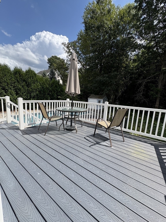 15 River Valley Way