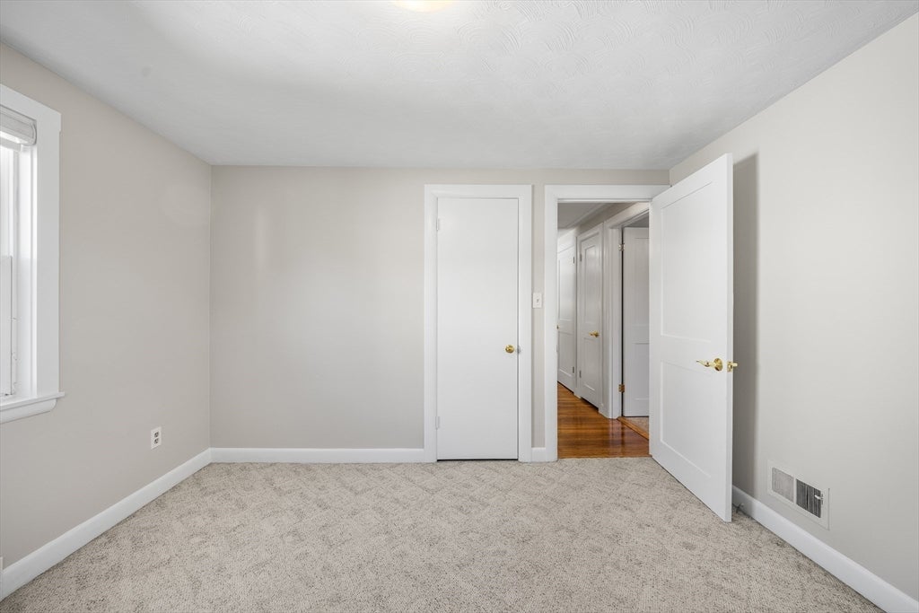 7 Puritan Rd, Danvers, MA Photo #20