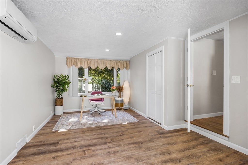 7 Puritan Rd, Danvers, MA Photo #21