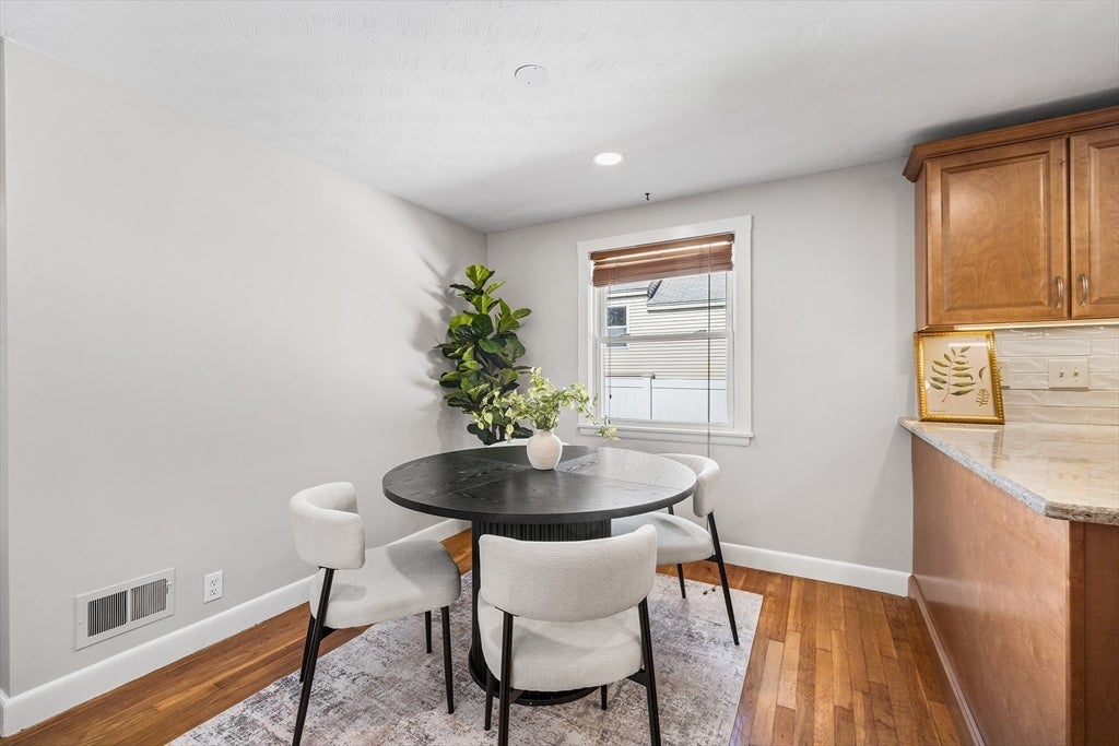 7 Puritan Rd, Danvers, MA Photo #8