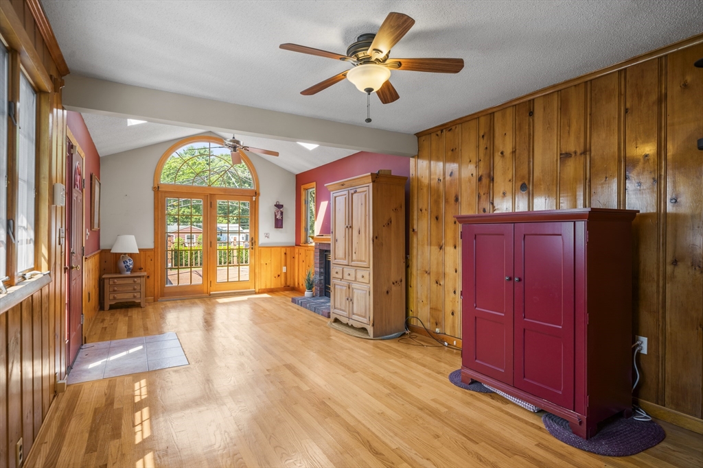 18 Glen Oak Drive