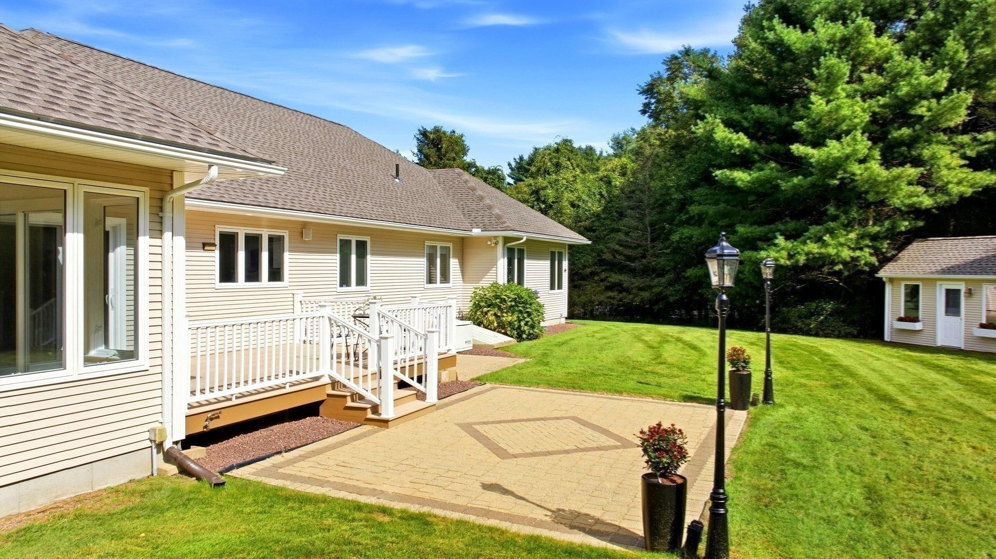 38 Deer Run Ter, East Longmeadow, MA, 38 Deer Run Ter, East Longmeadow, MA Photo #38