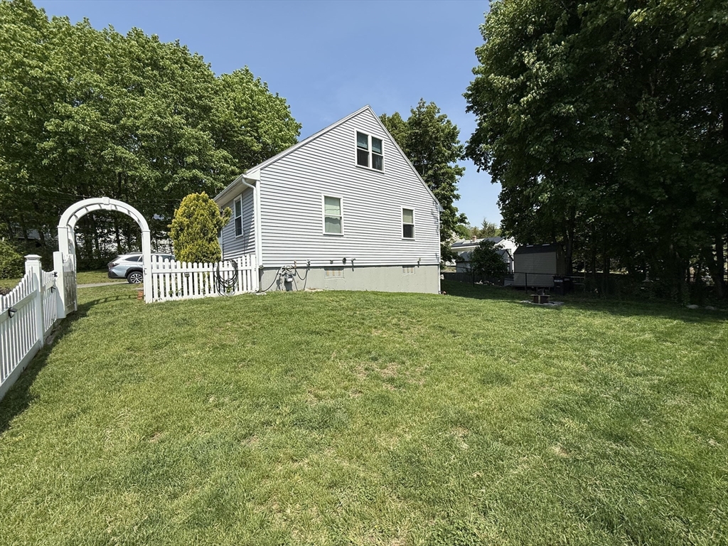10 Vandette Ave