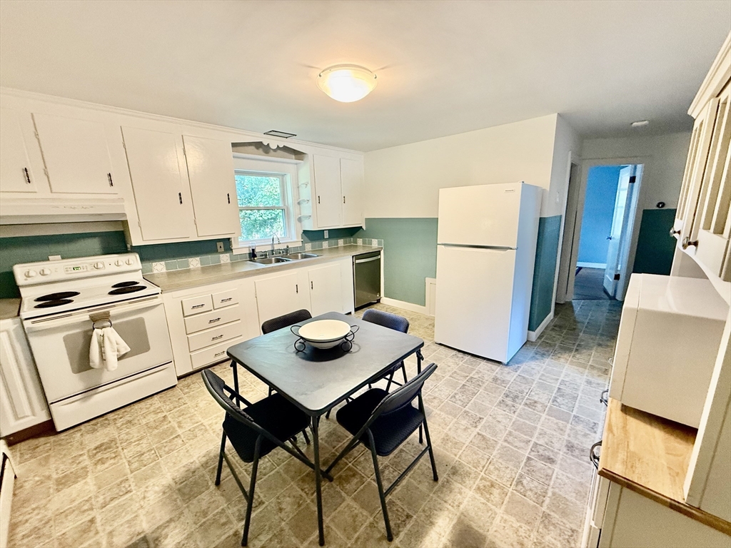 10 Vandette Ave