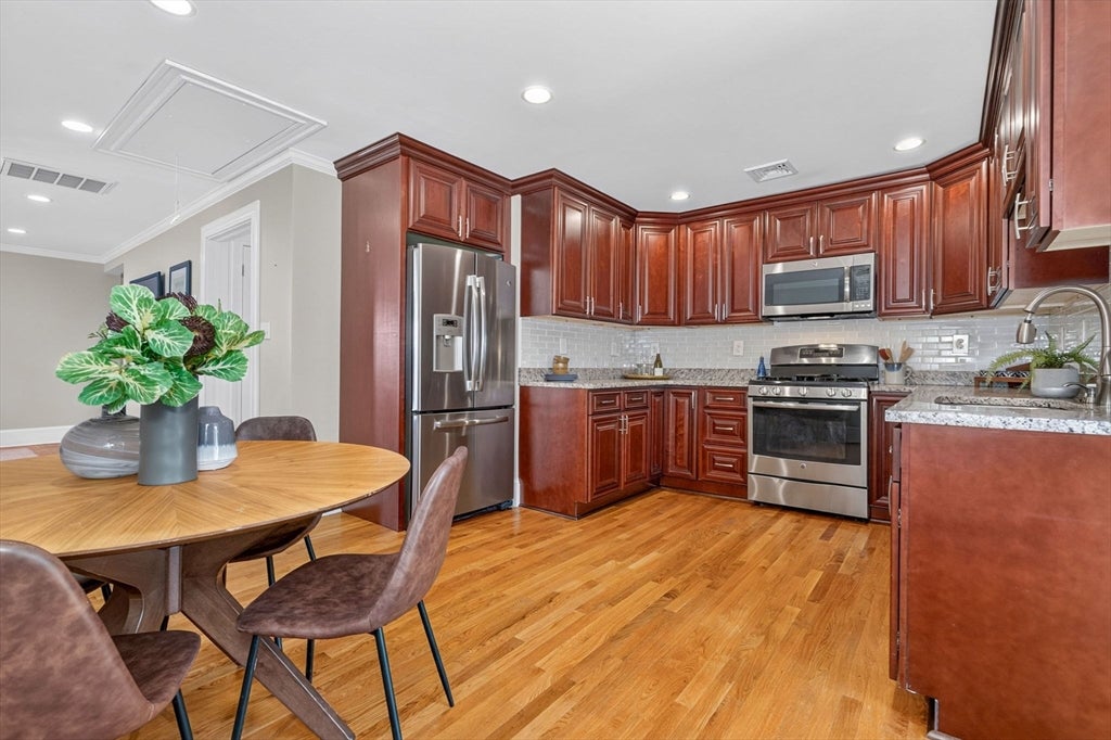 201 College Ave #3, Somerville, MA, 201 College Ave #3, Somerville, MA Photo #4