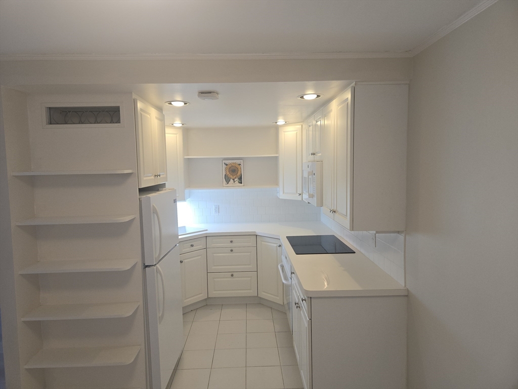 50 Broadlawn Park 512