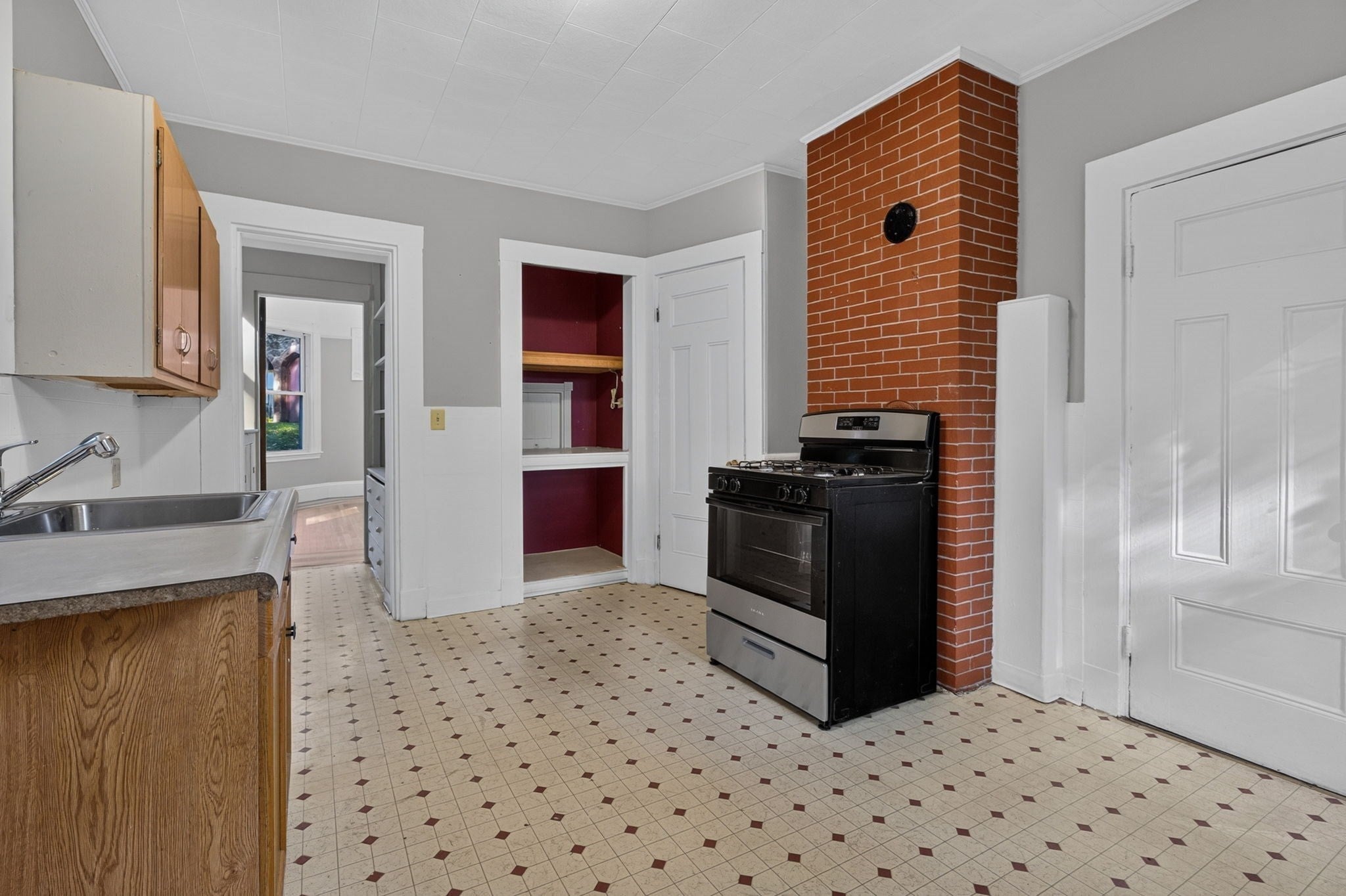 9 Newbern Street, Boston, MA Photo #12