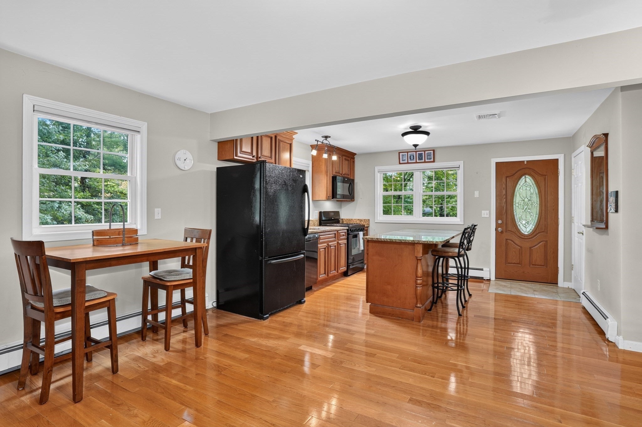 31 Coffee Street, Medway, MA Photo #8