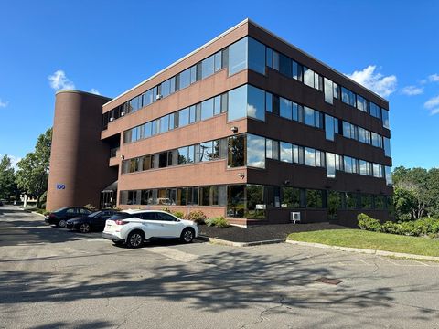 Photo of 100 Corporate Pl #103, Peabody, MA 01960 (MLS # 73480195)