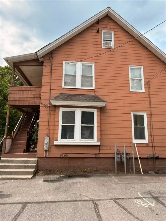 Photo of 154 Marshalls St, Fitchburg, MA