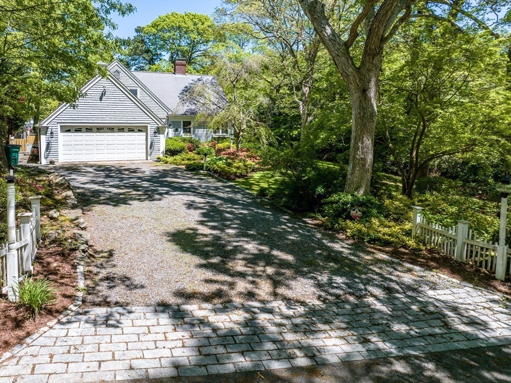 86 Doral Dr