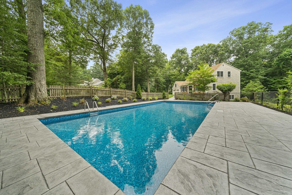 19 Barrington Way