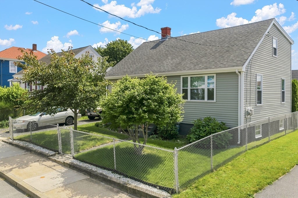 577 Pokross St, Fall River, MA Photo #27