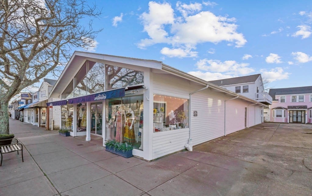 574 Main Street