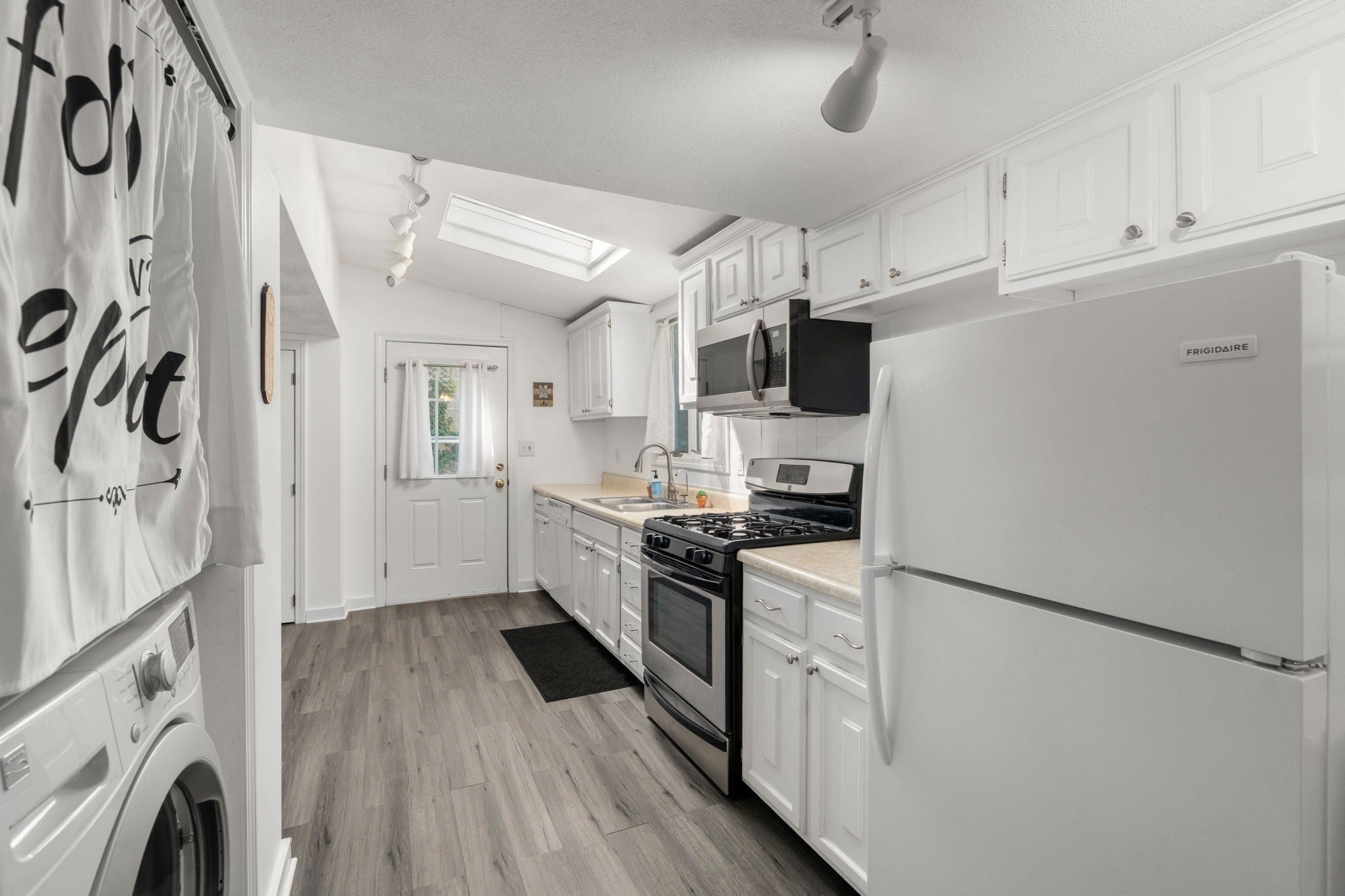 26 Wallis Street #1, Beverly, MA Photo #7